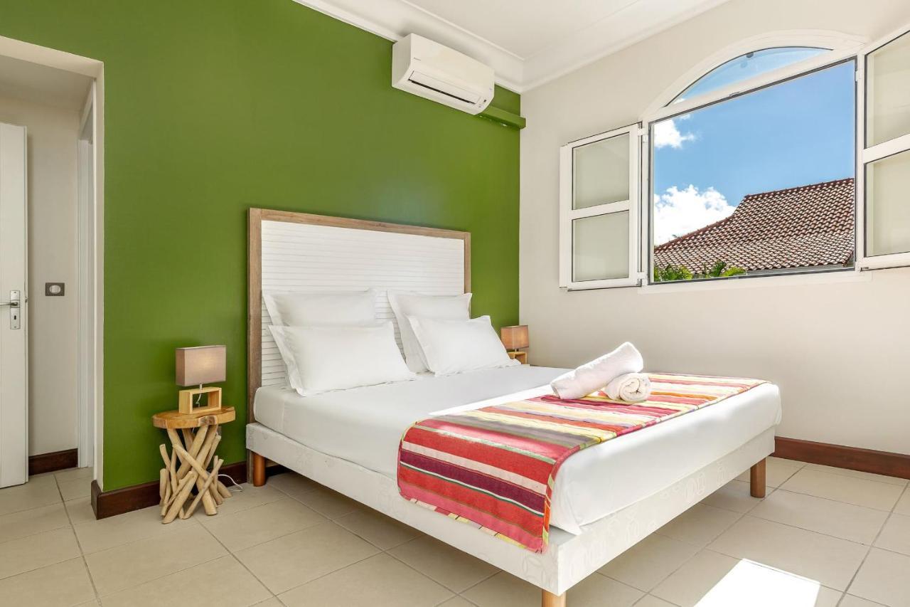 Villa Marine 5 Etoiles Sur La Du Lagon A Deux Pas Du Golf